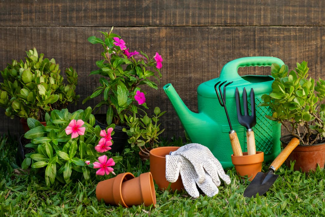 Gardening products and outdoor tools